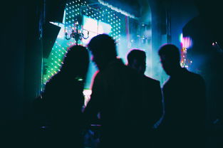 Navigating Legal Hotspots:A Guide to Writing About Legal Events and Opinions in English Navigating Legal Hotspots:A Guide to Writing About Legal Events and Opinions in English